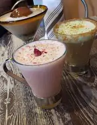 SOUTH SHORE BUSINESS REVIEW - yazs table drinks